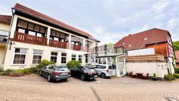 Opulente Gästehausanlage mit 13 Zimmern,2 Sälen,Gastronomiebetrieb + Betreiberwohnung, 37170 Uslar, Pensionen